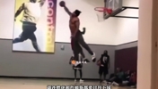 NFL运动员的身体素质有多强？据说身体素质差的才去打NBA？